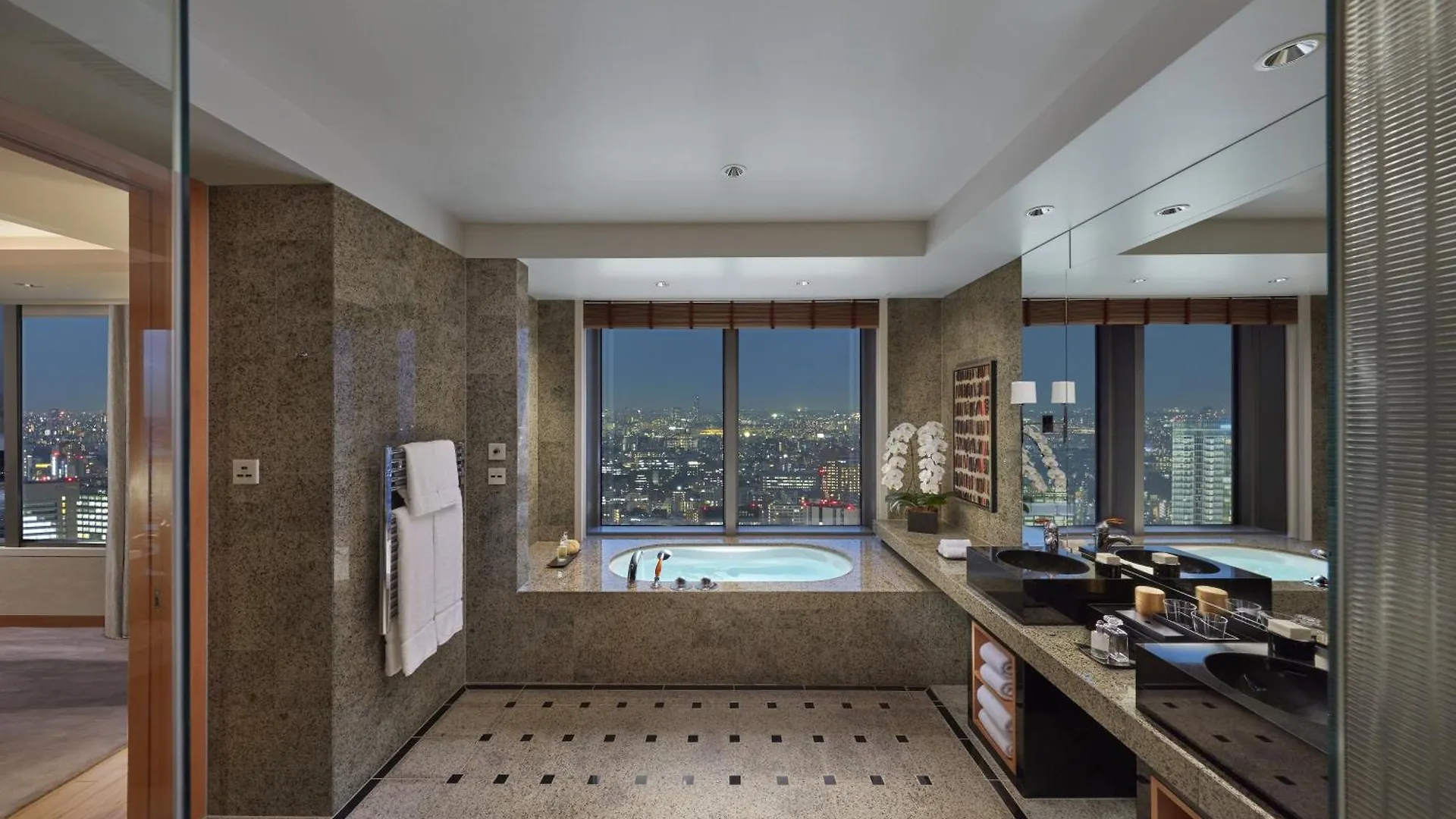 Mandarin Oriental, Tokyo Hotel 5*,